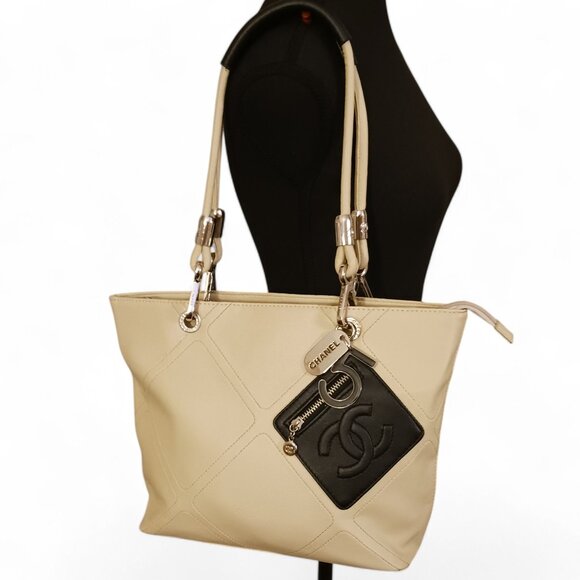 Cream Shoulder Carry-All Tote Bag with Contrast Black Accents, Silver Hardware - Picture 9 of 13